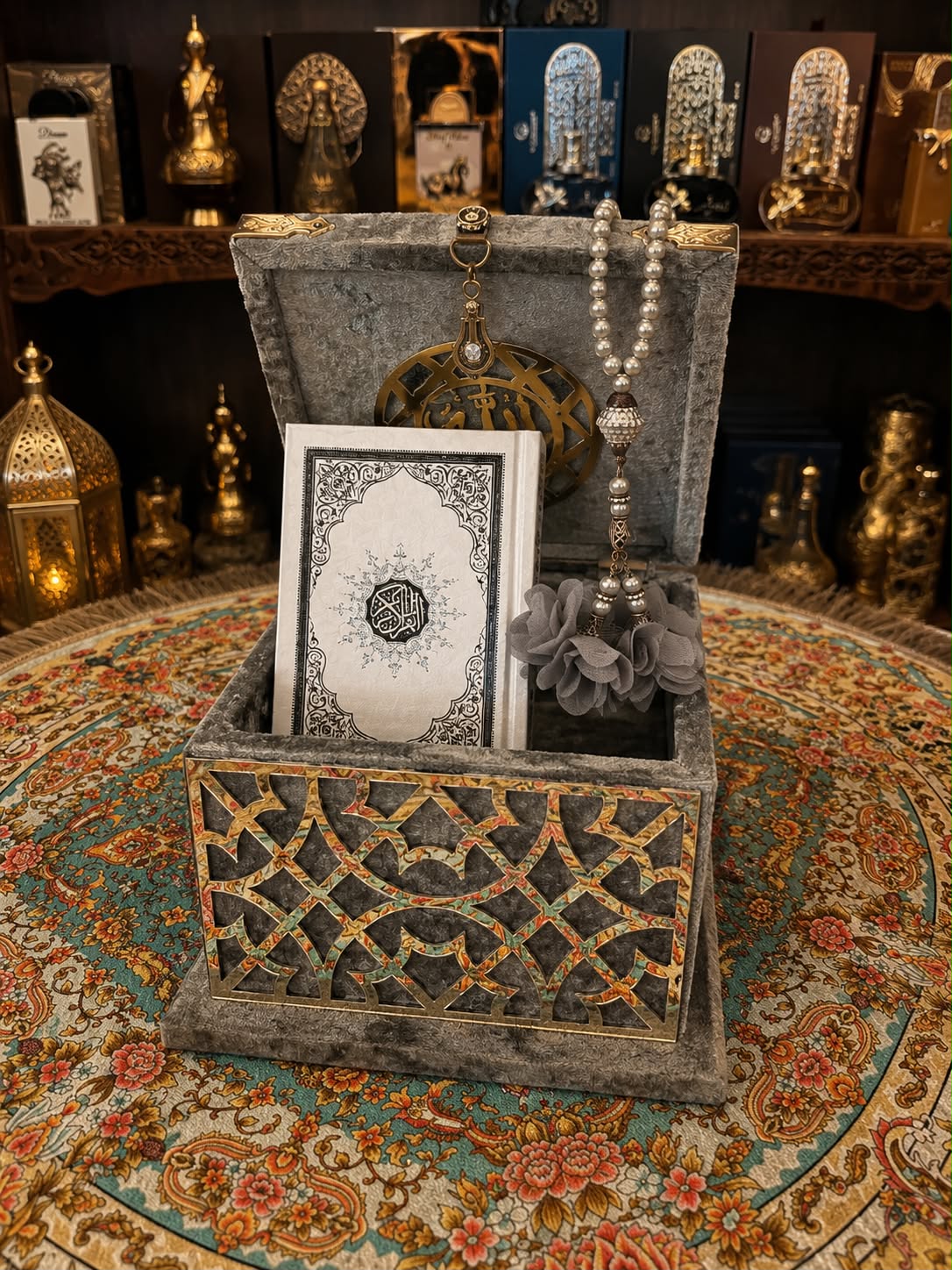 Small Velvet Quran Box Set 9 x 12cm (Quran,Beads)